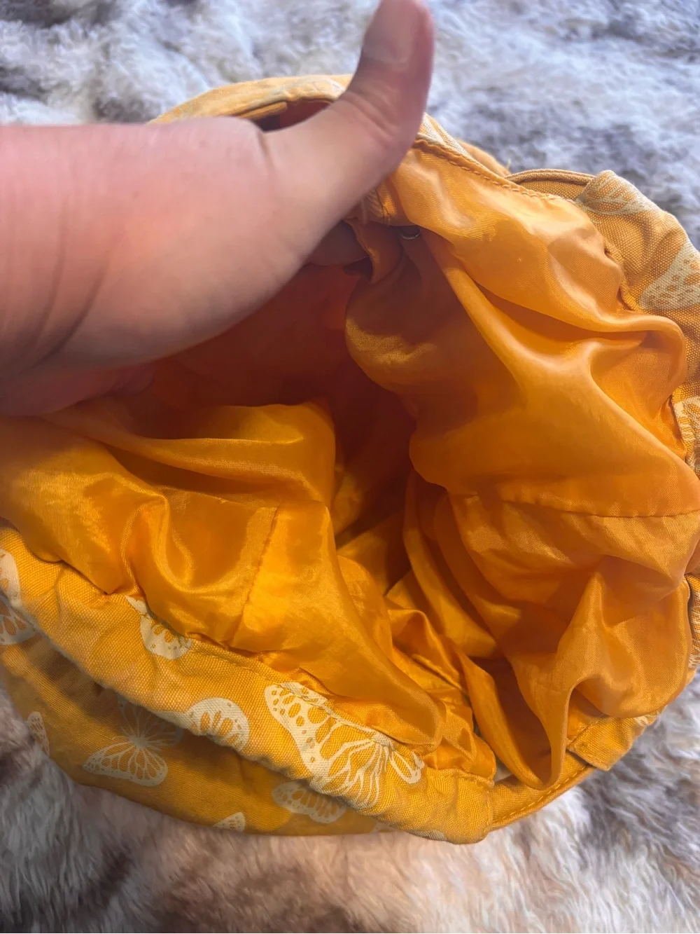 Unknown charming yellow